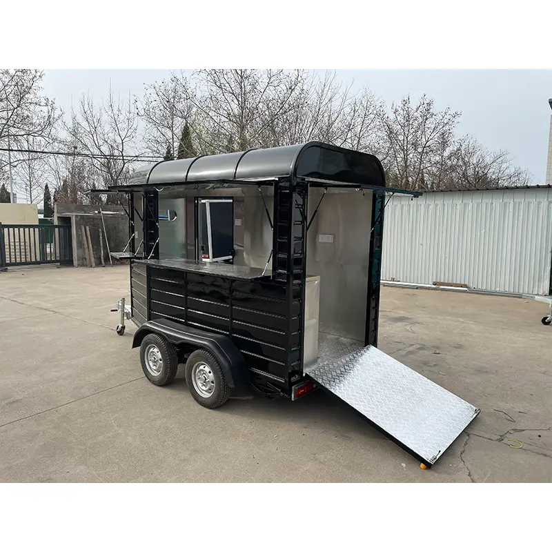 Horse Box kávé és ital utánfutó