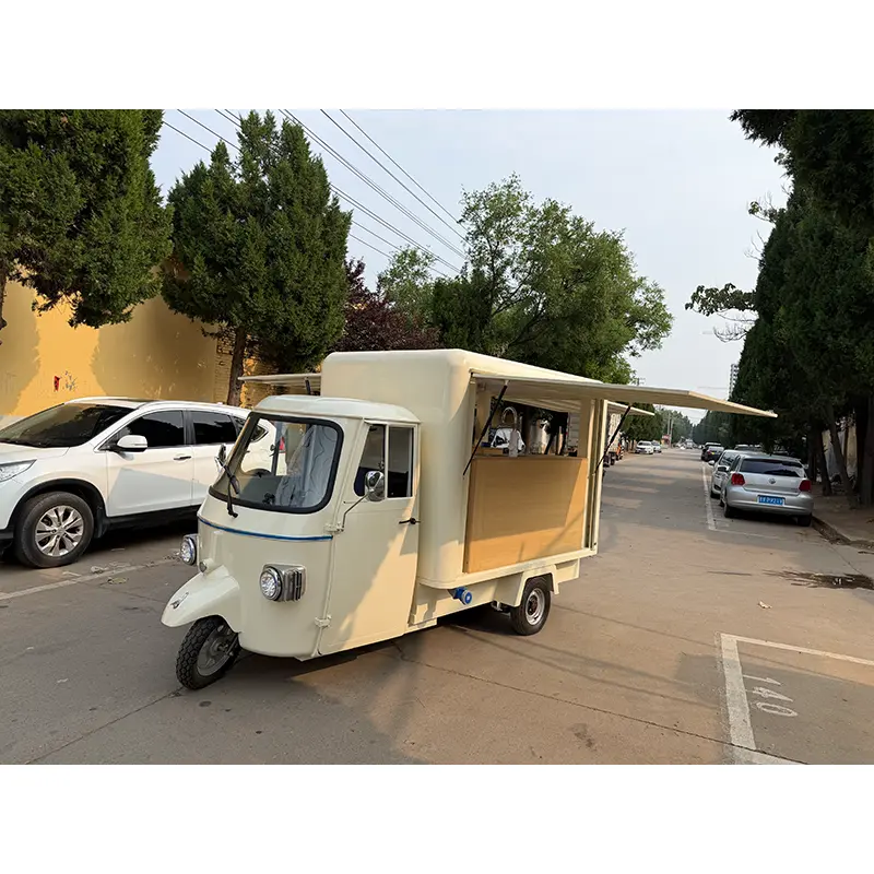 Piaggio Ape mobil kávézó teherautó